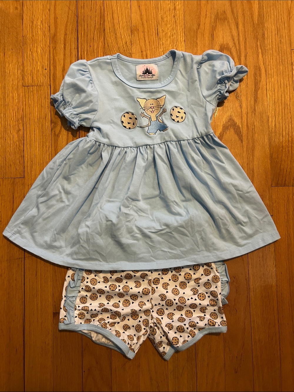 Happily Ever After “If you give a mouse a cookie” Shorts Set - Sz. 4T